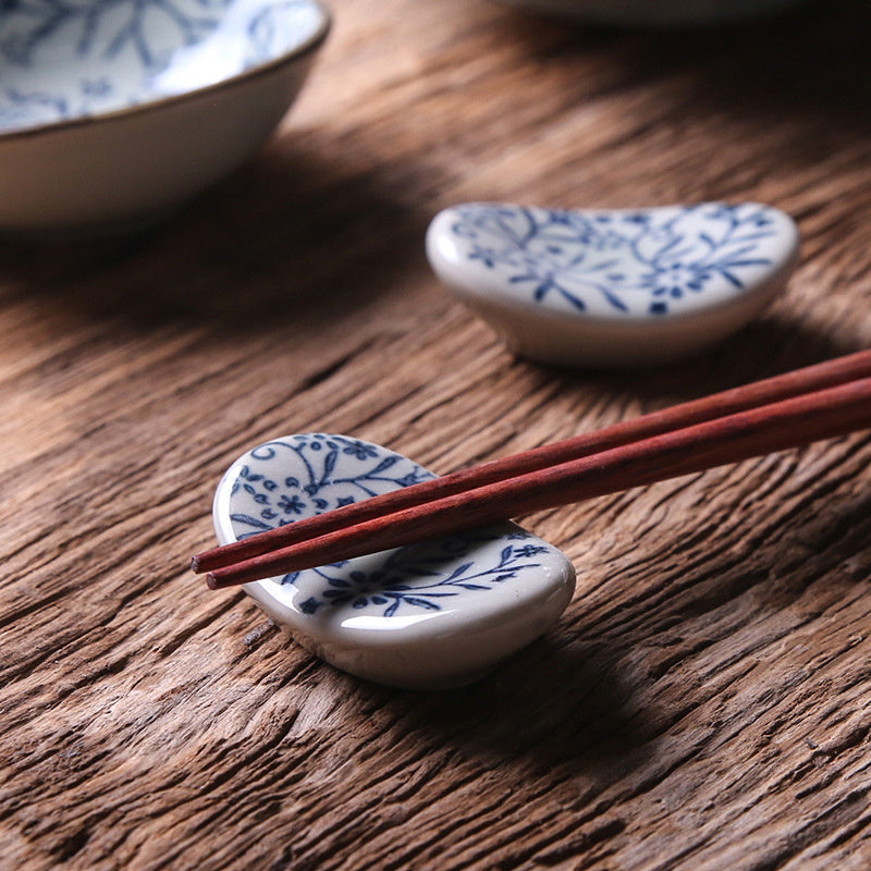 Crescent Ceramic Chopstick Holder Chopsticks Rest Japanese Chopsticks Pillow Spoon Fork Stand Dining Table Accessories Supplies