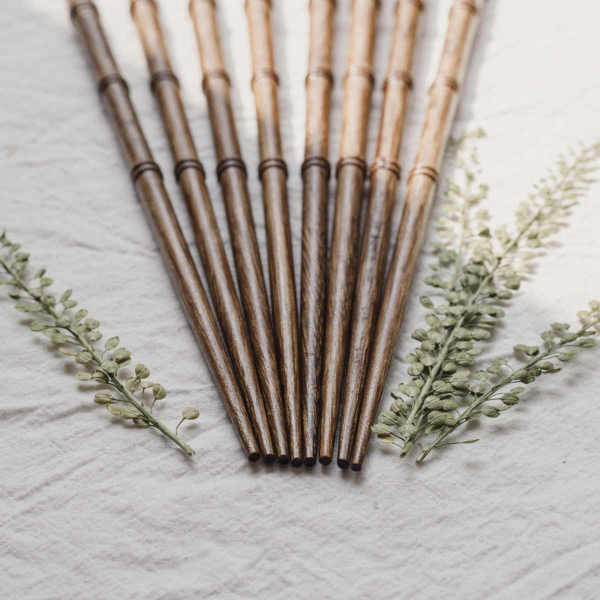 Door Frame Bamboo Sashimi Pointed Chopsticks
