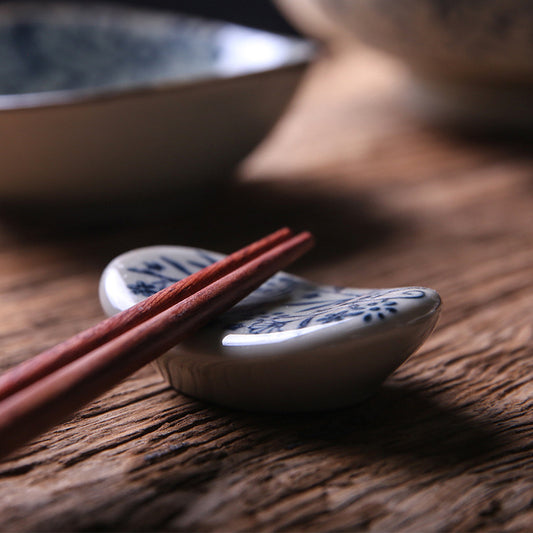 Crescent Ceramic Chopstick Holder Chopsticks Rest Japanese Chopsticks Pillow Spoon Fork Stand Dining Table Accessories Supplies